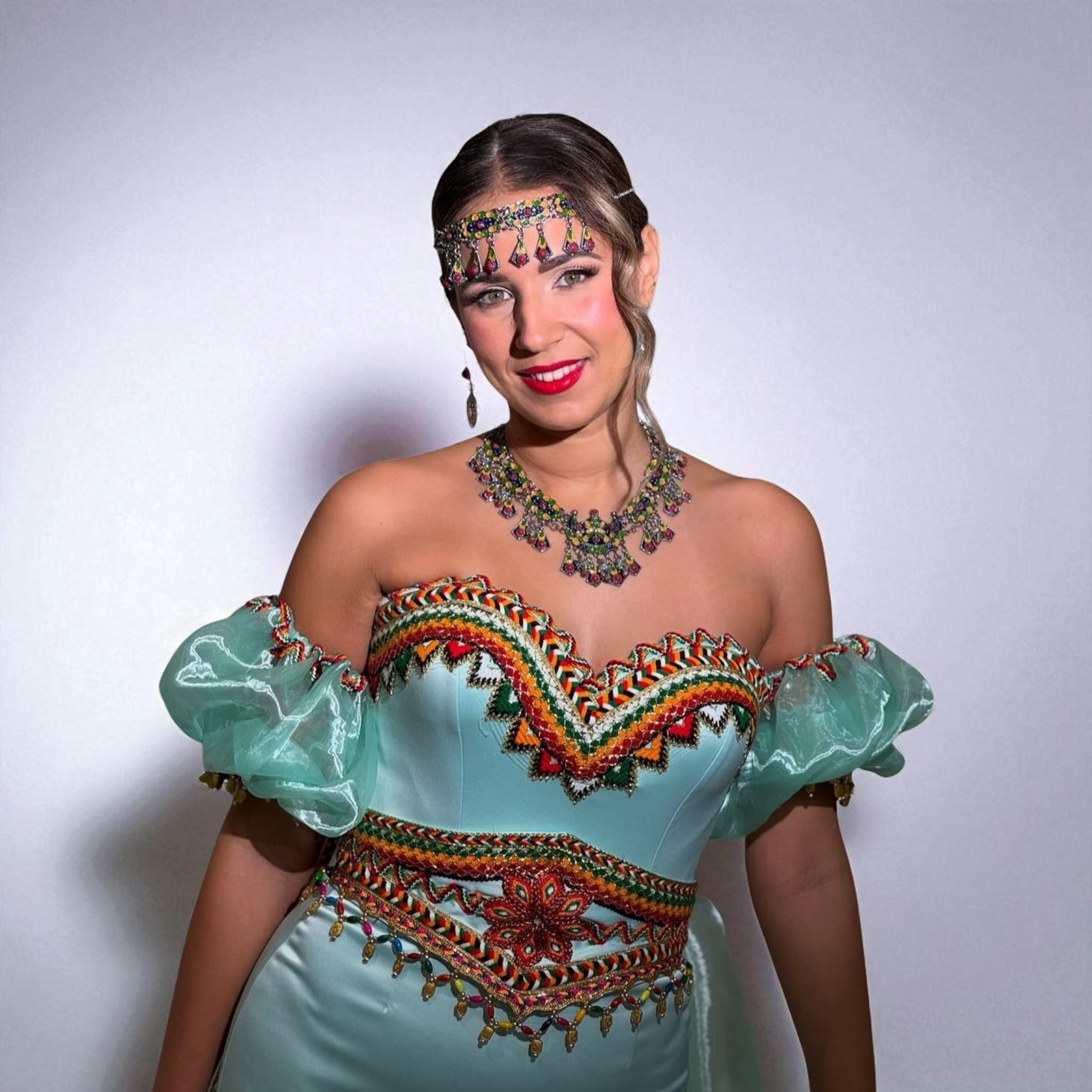 Comment porter la robe kabyle ?