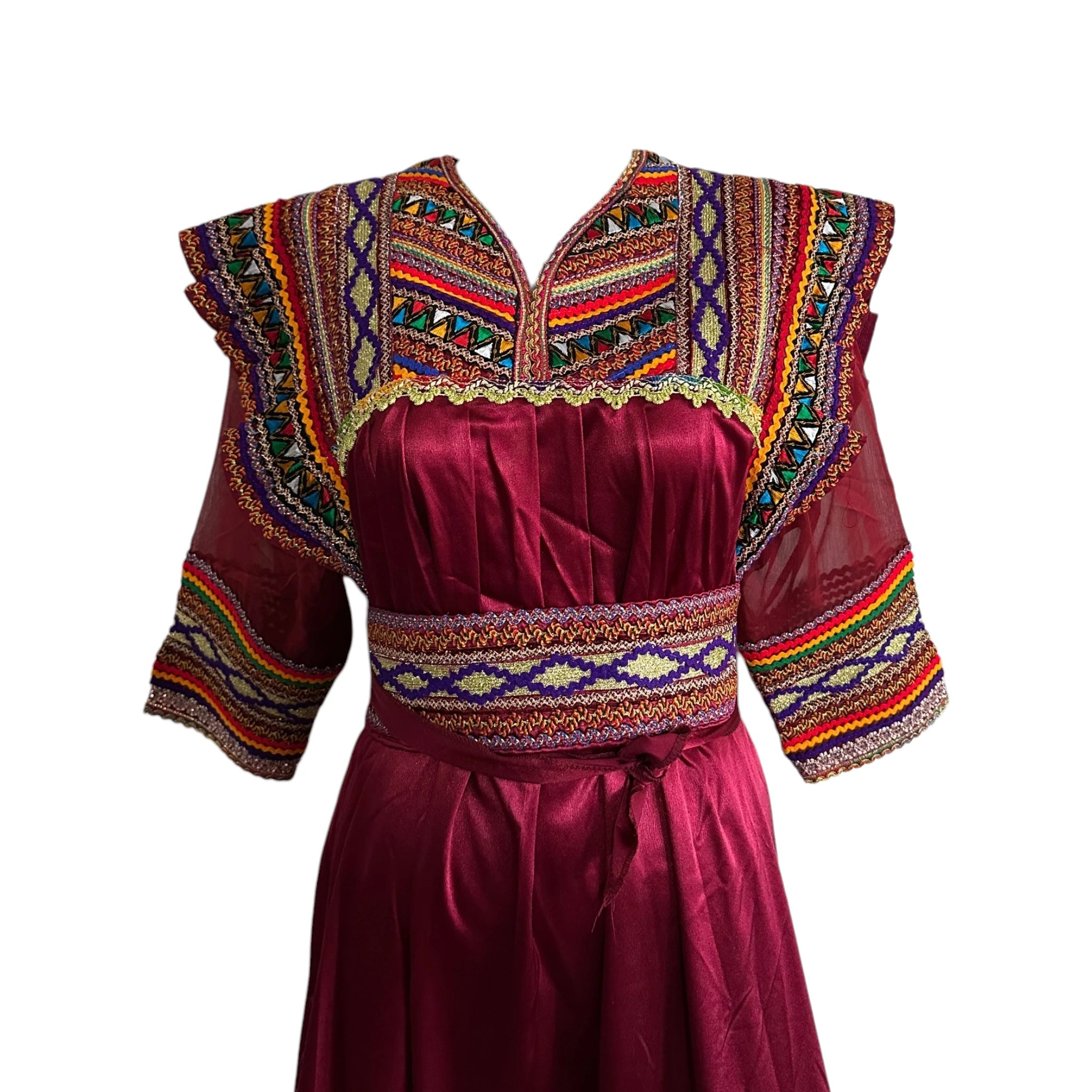 Robe kabyle broderie berbère traditionnelle