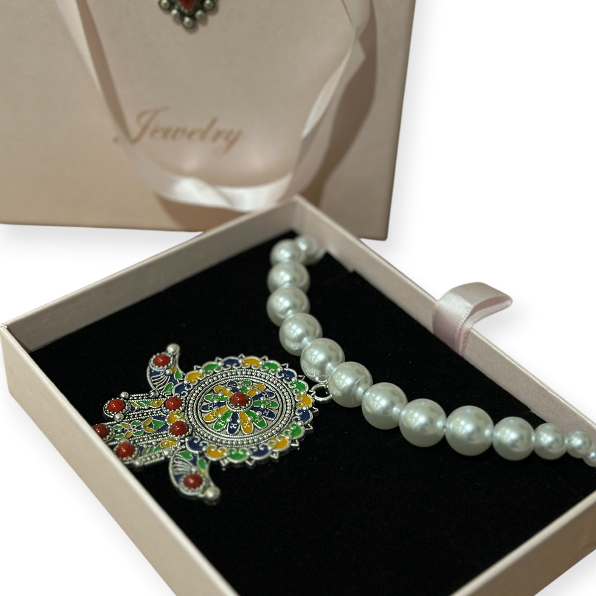 Collier main de fatma