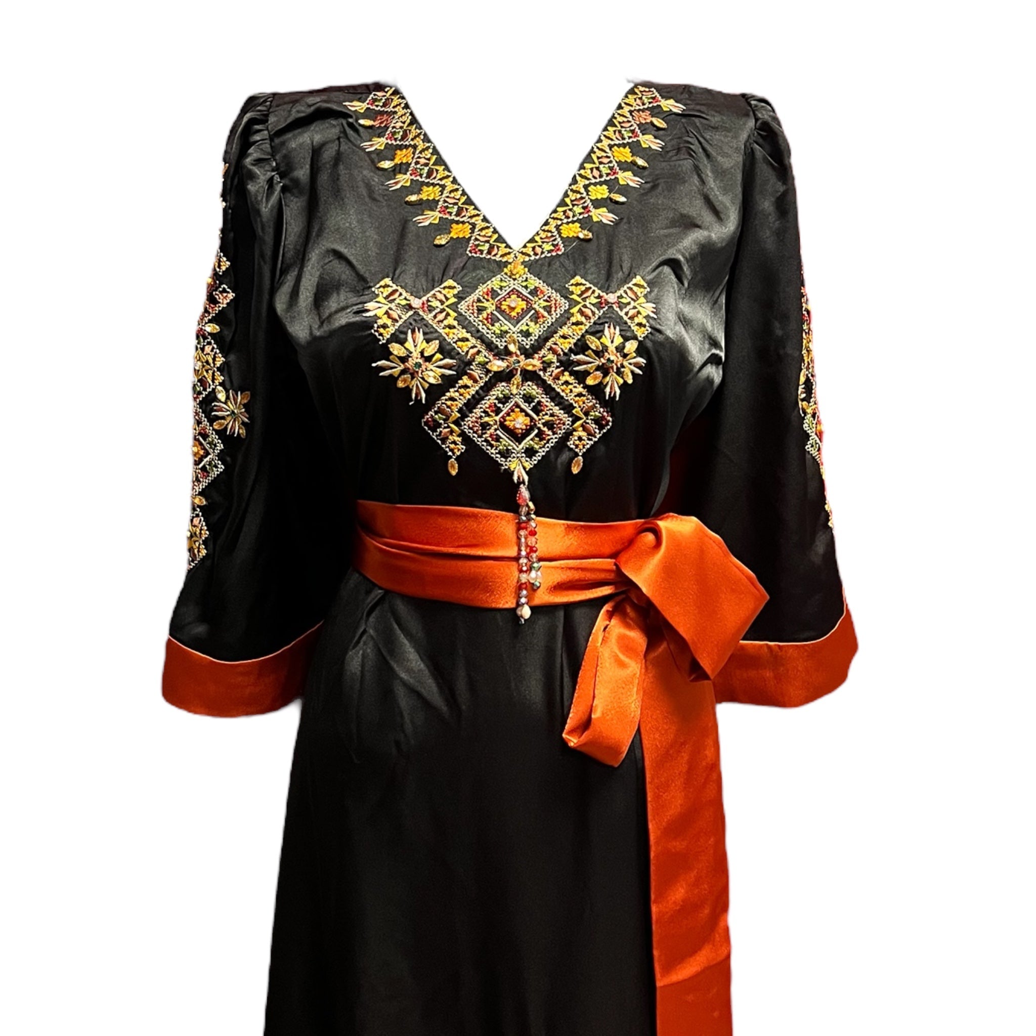 Robe satinée noir en perle - Robes Kabyles